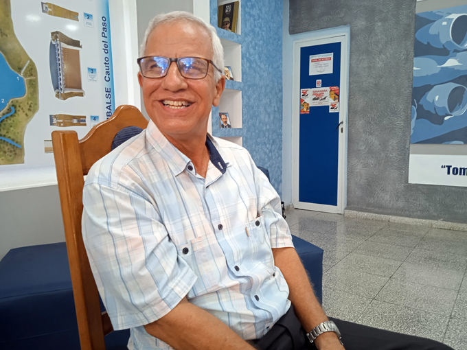 Doctor en Ciencias Técnicas, ingeniero hidráulico Luis Enrique Rosete Gamboa, de Bayamo, provincia de Granma, Cuba, quien acumula 39 años de labor en el sector hidráulico/FOTO: Orlando Fombellida Claro