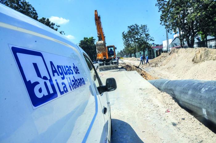  Recibirán el abasto de agua por redes 17 996 nuevas personas y 3 846 se beneficiarán con obras de saneamiento. Foto: Ariel Cecilio Lemus 