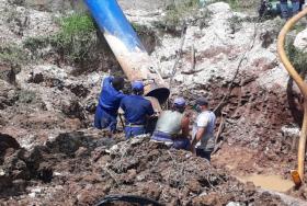 Hidraulicos Hidraulicos trabajando